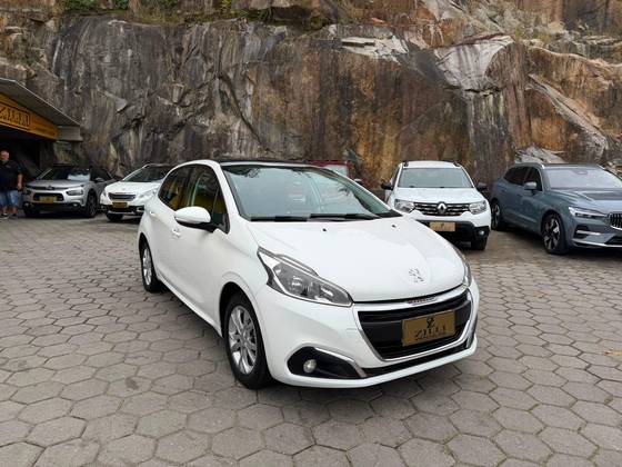 PEUGEOT 208 1.2 ALLURE 12V FLEX 4P MANUAL PEUGEOT 208 1.2 ALLURE 12V FLEX 4P MANUAL